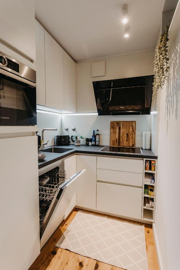 Traber Apartments Im Herzen Leipzigs Balkon Parkplatz المظهر الخارجي الصورة