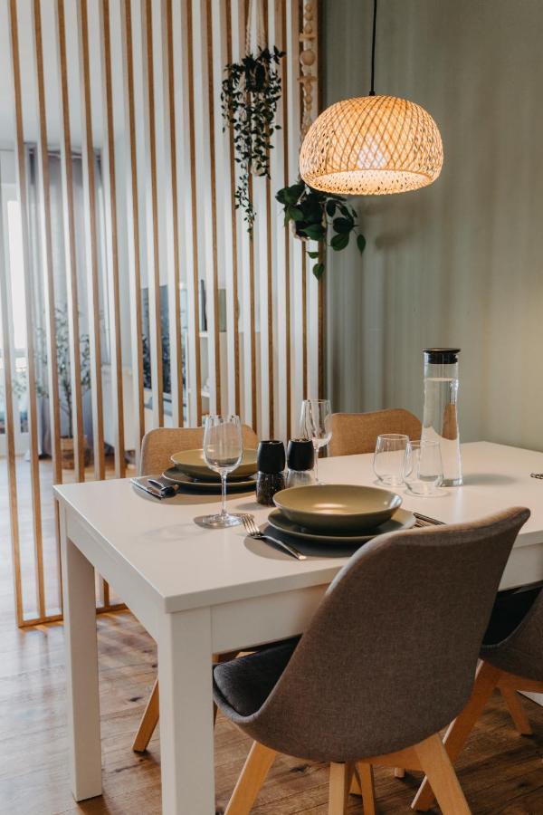 Traber Apartments Im Herzen Leipzigs Balkon Parkplatz المظهر الخارجي الصورة